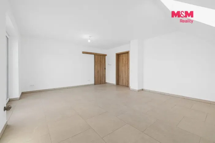 Prodej rodinného domu, Polní Voděrady, 200 m2