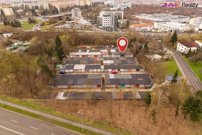 Pronájem garáže, Brno, Třískalova, 19 m2