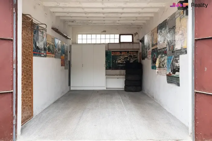 Pronájem garáže, Brno, Třískalova, 19 m2