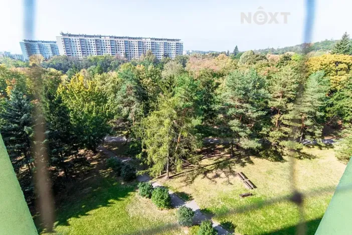 Prodej bytu 3+1, Praha - Kobylisy, Bojasova, 69 m2