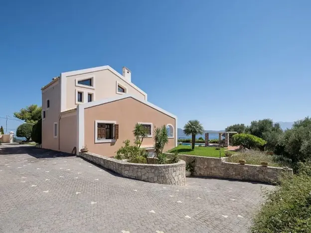 Prodej vily, Stérnes Héraklion, Řecko, 340 m2