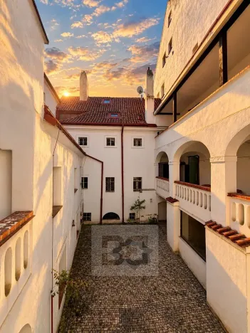 Prodej činžovního domu, Praha - Malá Strana, Nerudova, 3097 m2