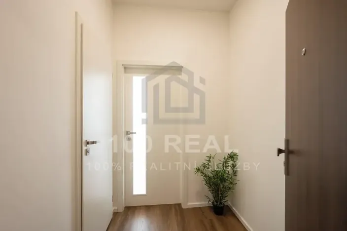 Pronájem bytu 2+kk, Pardubice, třída Míru, 52 m2