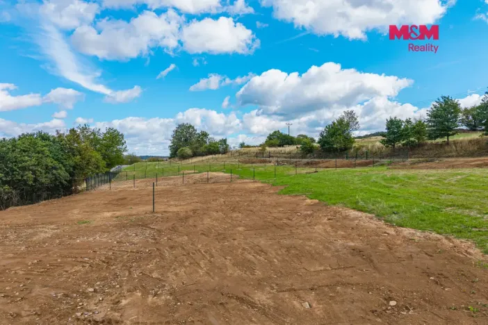 Pronájem zahrady, Milešov, 770 m2