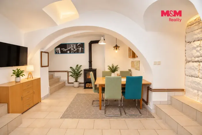 Prodej rodinného domu, Nová Bystřice, Mírové nám., 320 m2