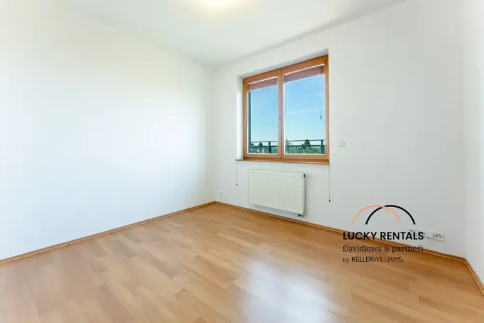 Pronájem bytu 3+kk, Praha - Střížkov, Jitravská, 97 m2