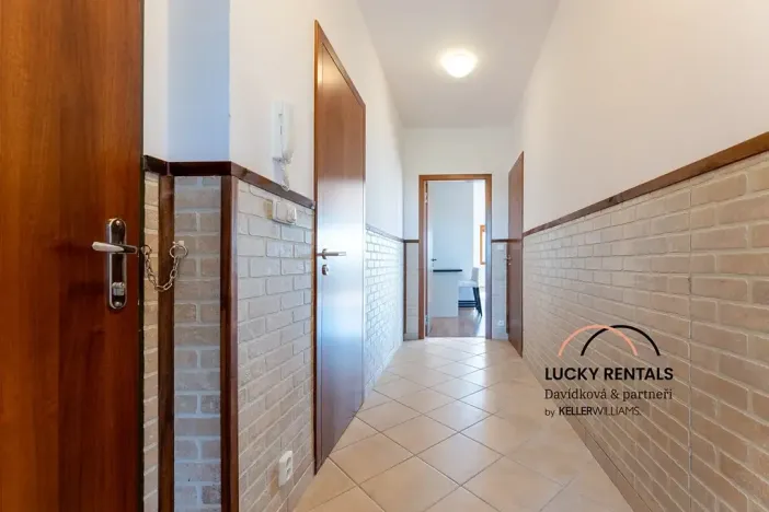 Pronájem bytu 3+kk, Praha - Střížkov, Jitravská, 97 m2