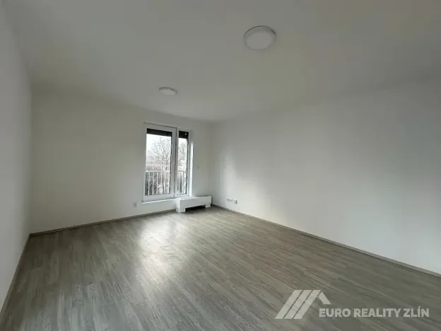 Pronájem bytu 1+kk, Otrokovice, Moravní, 26 m2