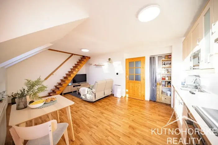 Prodej bytu 3+kk, Holubice, Za Dvorem, 63 m2
