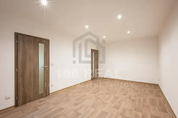 Pronájem bytu 3+1, Nové Město nad Metují, Nad Stadionem, 74 m2