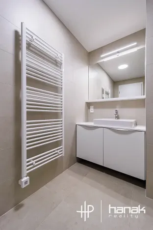Pronájem bytu 2+kk, Olomouc, Milana Ticháka, 56 m2