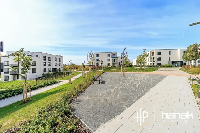 Pronájem bytu 2+kk, Olomouc, Milana Ticháka, 56 m2