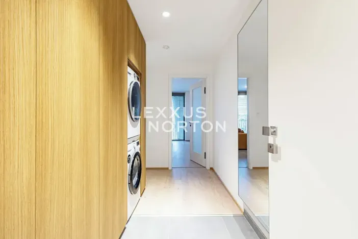 Pronájem bytu 1+kk, Praha - Smíchov, Šiklové, 38 m2