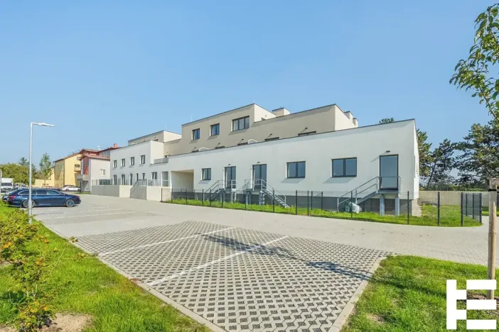 Prodej - jiné, Praha - Satalice, 14 m2
