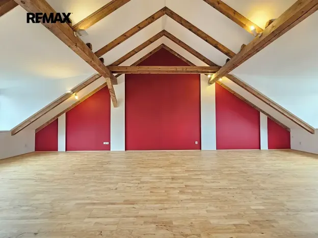 Pronájem atypického bytu, Praha - Vršovice, Čeljabinská, 110 m2