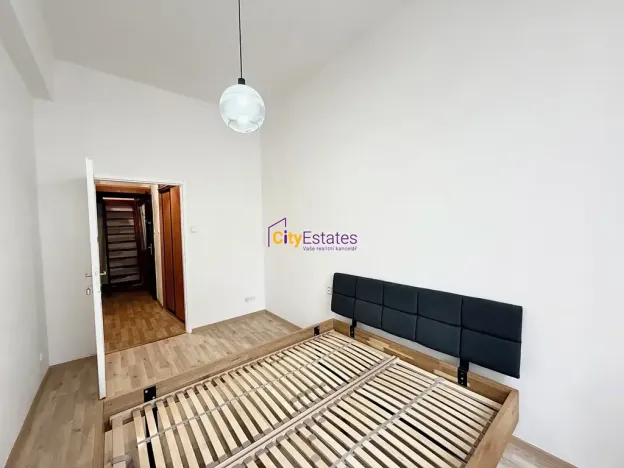 Prodej bytu 2+kk, Praha - Holešovice, Veverkova, 52 m2