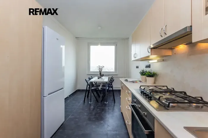 Prodej bytu 3+1, Praha - Modřany, Platónova, 74 m2