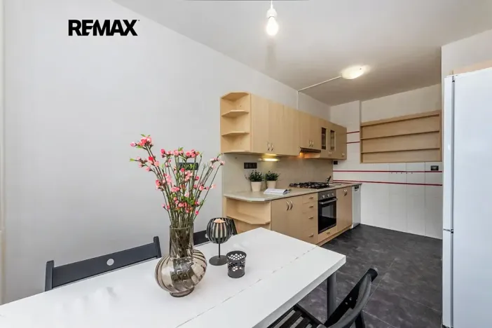 Prodej bytu 3+1, Praha - Modřany, Platónova, 74 m2