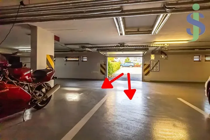 Prodej garážového stání, Praha - Háje, Loosova, 19 m2