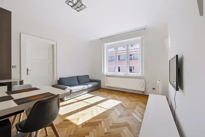 Pronájem bytu 3+kk, 95 m², Tusarova, Praha, Holešovice