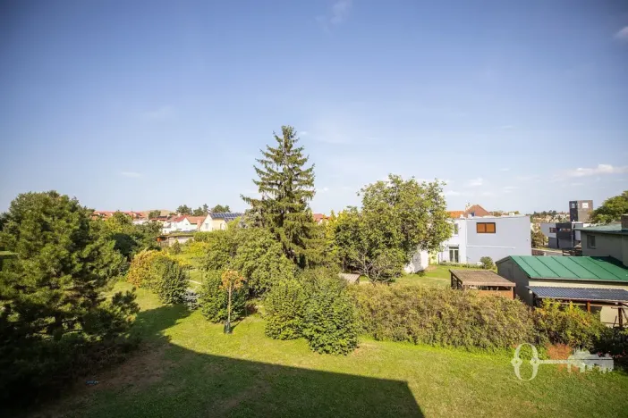 Prodej bytu 2+kk, Praha - Štěrboholy, Andersenova, 65 m2