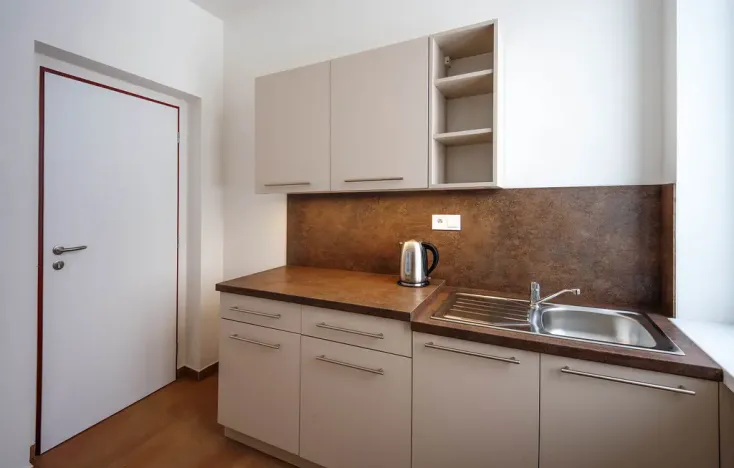 Pronájem kanceláře, Hořín, 420 m2