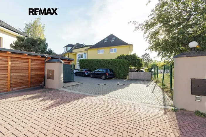 Prodej bytu 2+1, Praha - Dolní Měcholupy, Za zahradami, 85 m2