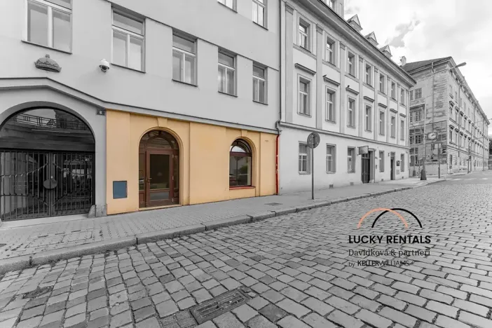 Pronájem obchodního prostoru, Praha - Karlín, Prvního pluku, 58 m2