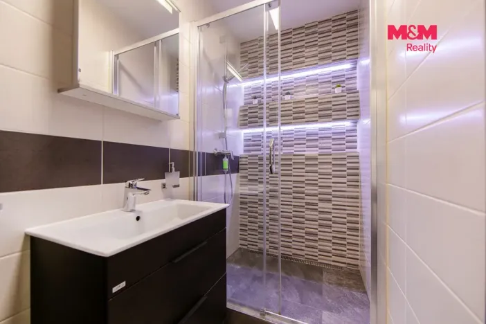 Prodej bytu 3+1, Líně, Vodárenská, 61 m2