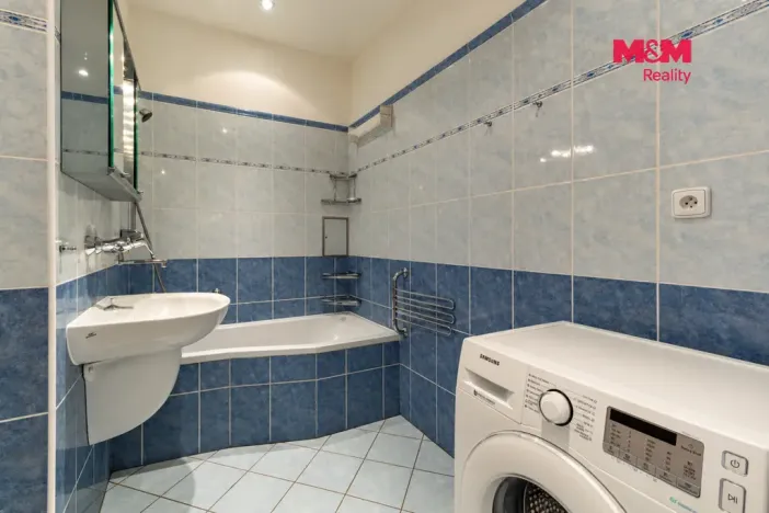Pronájem bytu 1+1, Praha - Žižkov, Kubelíkova, 63 m2