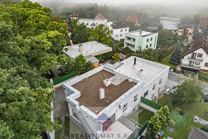 Prodej rodinného domu, Praha - Komořany, Pod lesem, 325 m2