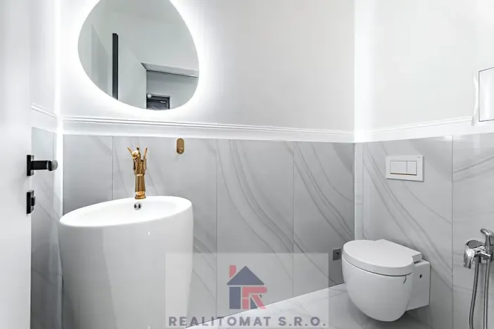 Prodej rodinného domu, Praha - Komořany, Pod lesem, 325 m2
