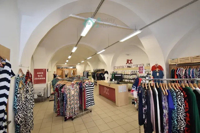 Pronájem obchodního prostoru, Chrudim, Štěpánkova, 120 m2