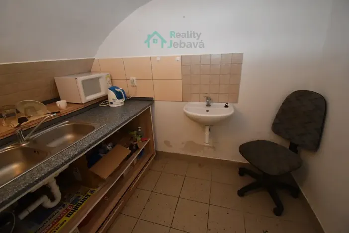 Pronájem obchodního prostoru, Chrudim, Štěpánkova, 120 m2