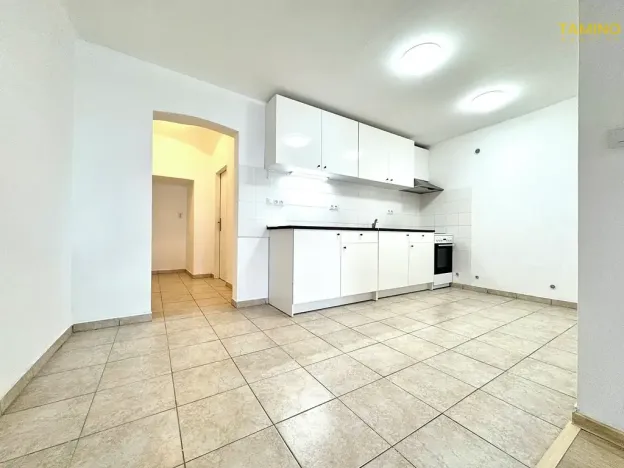 Pronájem bytu 2+kk, Studená, nám. Sv. J. Nepomuckého, 50 m2