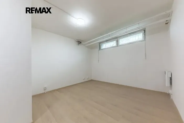 Prodej bytu 2+kk, Praha - Střížkov, Děčínská, 45 m2