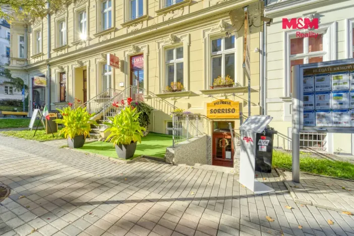 Pronájem obchodního prostoru, Karlovy Vary, Bělehradská, 100 m2