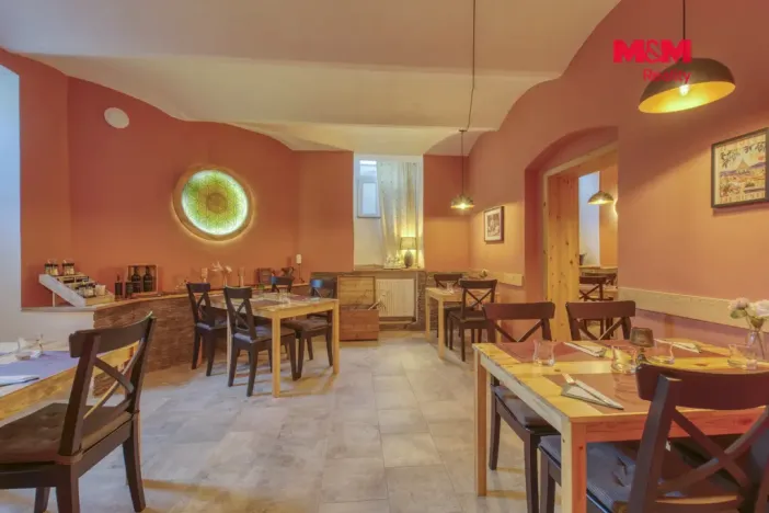 Pronájem obchodního prostoru, Karlovy Vary, Bělehradská, 100 m2