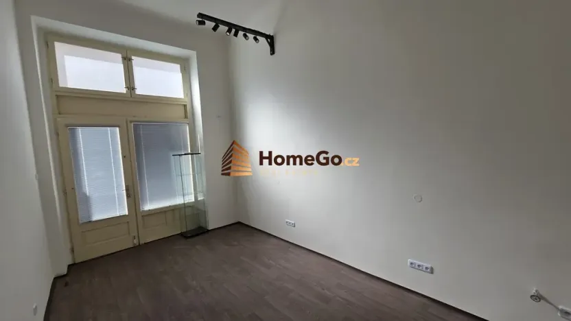 Pronájem obchodního prostoru, Praha - Vršovice, Žitomírská, 34 m2