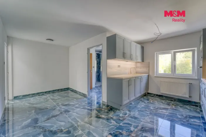 Prodej obchodního prostoru, Toužim, Plzeňská, 561 m2