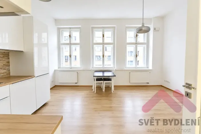 Pronájem bytu 2+kk, Praha - Žižkov, Kubelíkova, 44 m2