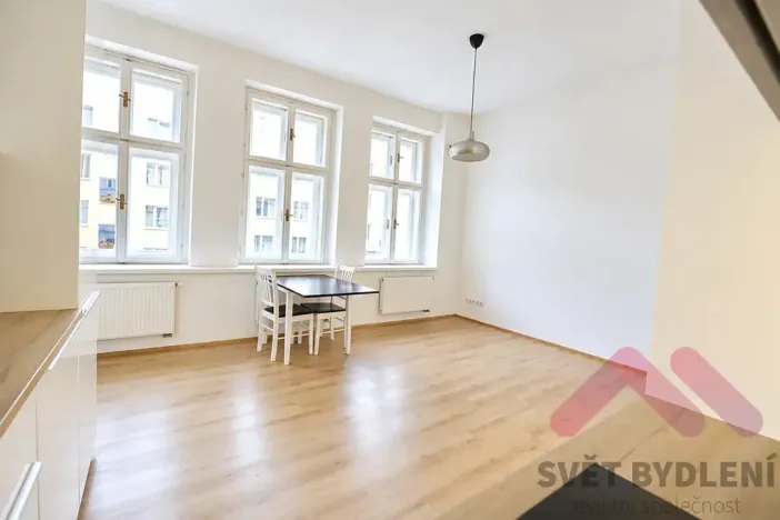 Pronájem bytu 2+kk, Praha - Žižkov, Kubelíkova, 44 m2