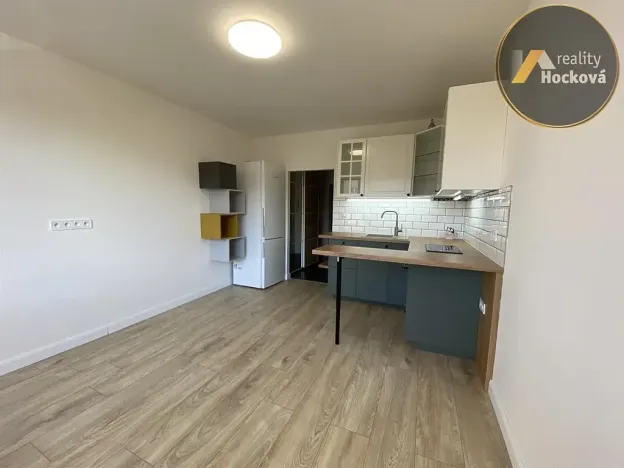 Pronájem bytu 1+kk, Kladno, Unhošťská, 27 m2