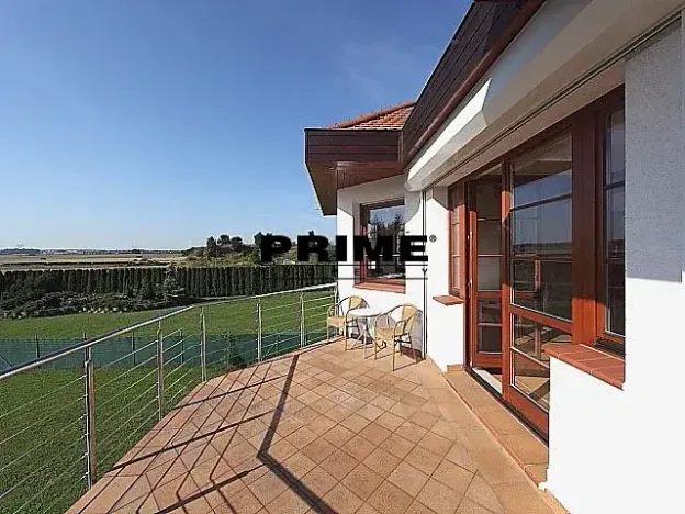 Pronájem kanceláře, Praha, Na cípu, 440 m2