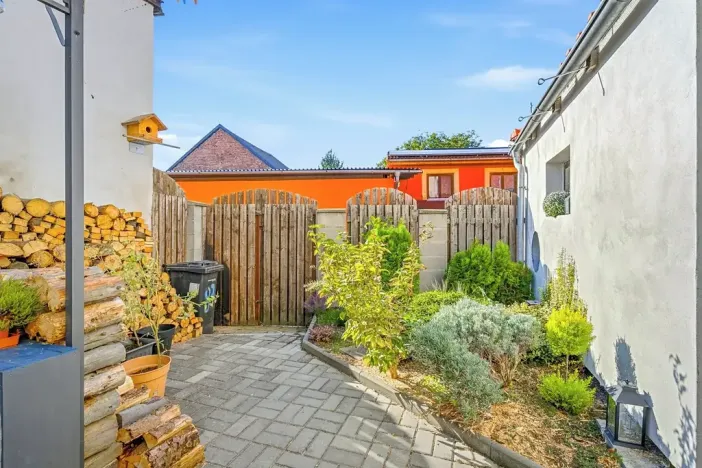 Prodej rodinného domu, Modlany, 108 m2