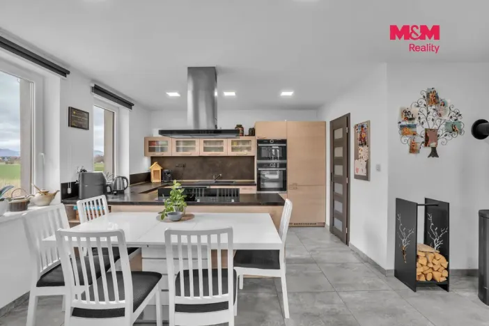 Prodej rodinného domu, Podhradí - Čejkovice, 225 m2