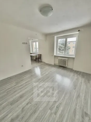 Pronájem bytu 1+1, Kladno, Kyjevská, 32 m2