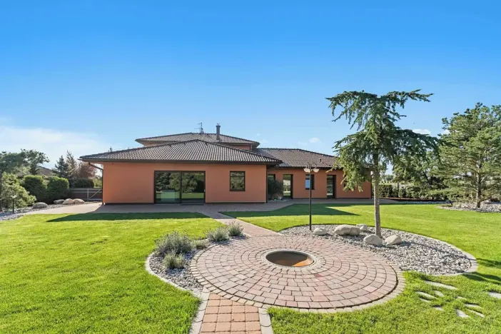 Pronájem kanceláře, Velké Přítočno, 350 m2