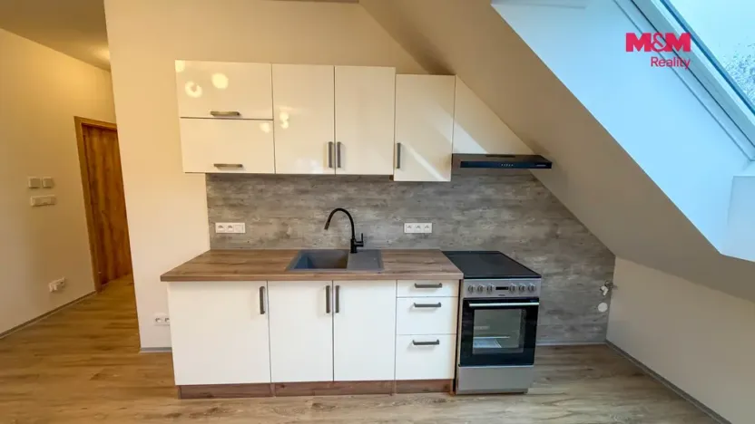 Pronájem bytu 3+kk, Nový Bor, Sklářská, 85 m2