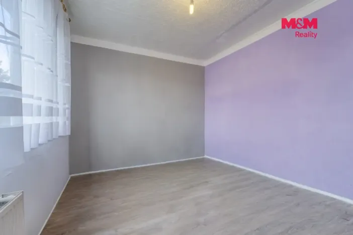 Prodej bytu 3+1, Holýšov, Pod Makovým vrchem, 67 m2
